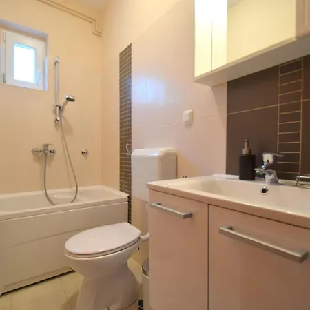 Daire Nives By Interhome Krk Town